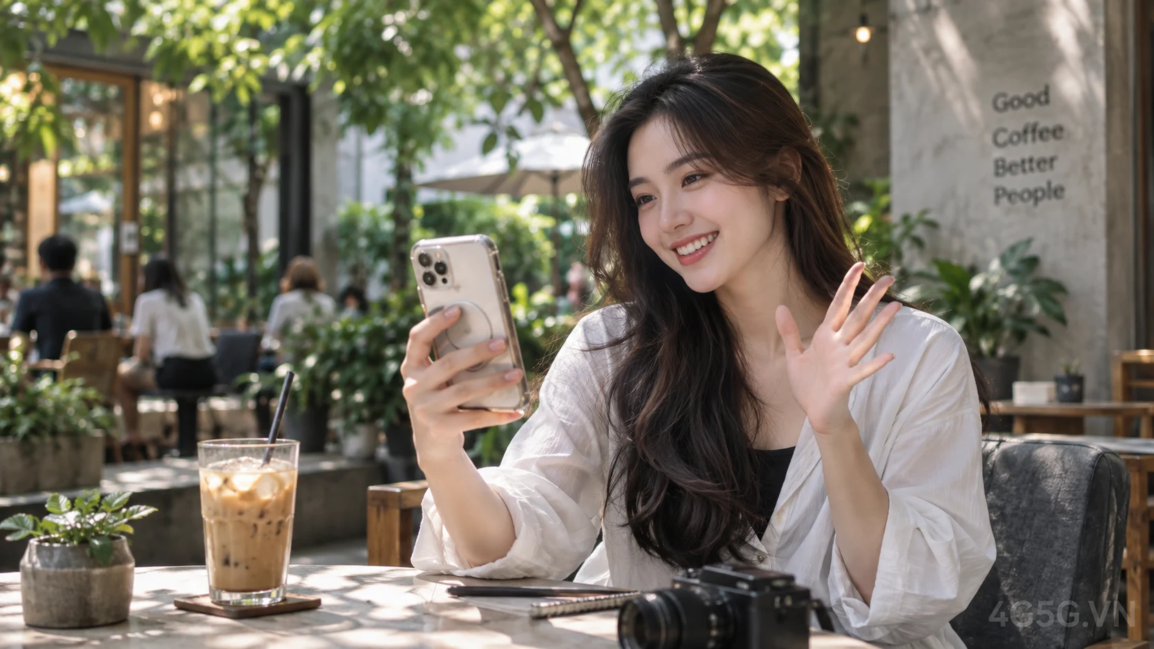 Sáng tạo nội dung video và lướt mạng xã hội không giới hạn data gói 12MXH100 Viettel