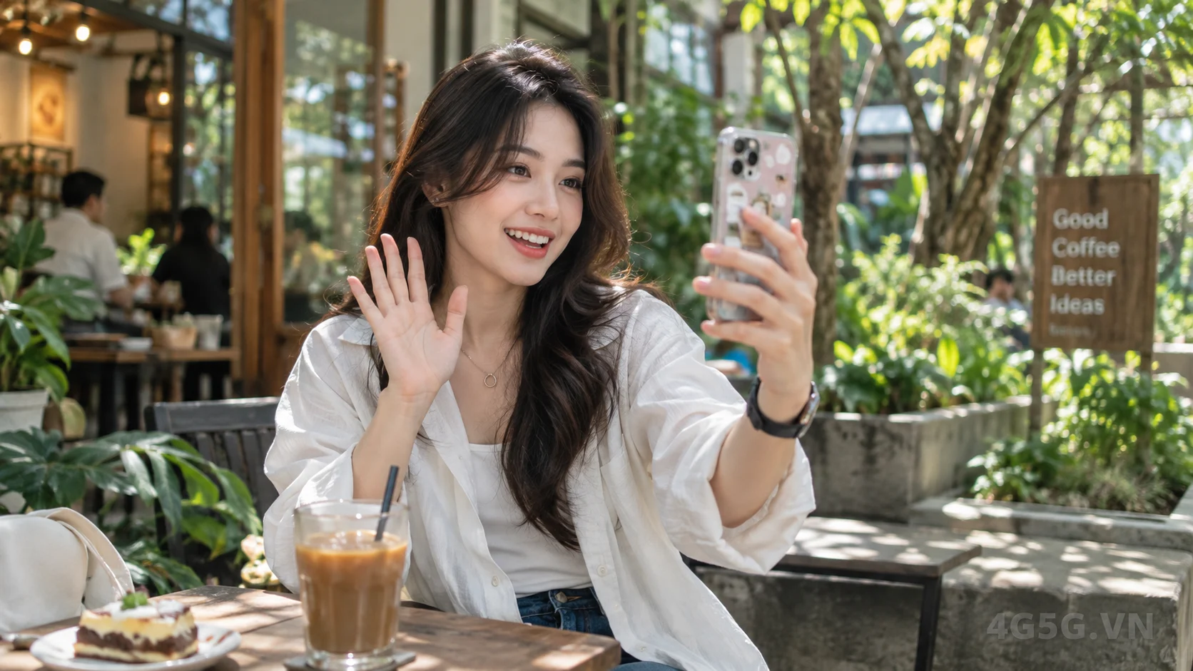 Sáng tạo nội dung video và lướt mạng xã hội không giới hạn data gói 6MXH120 Viettel